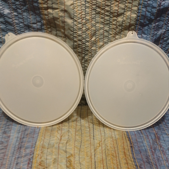 2 Tupperware Replacement Lids mold number 228-18 and 228-19 - Picture 2 of 3